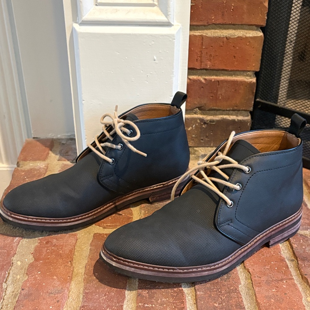 Steve Madden Men's Black Leather Barrage Chukka Boots